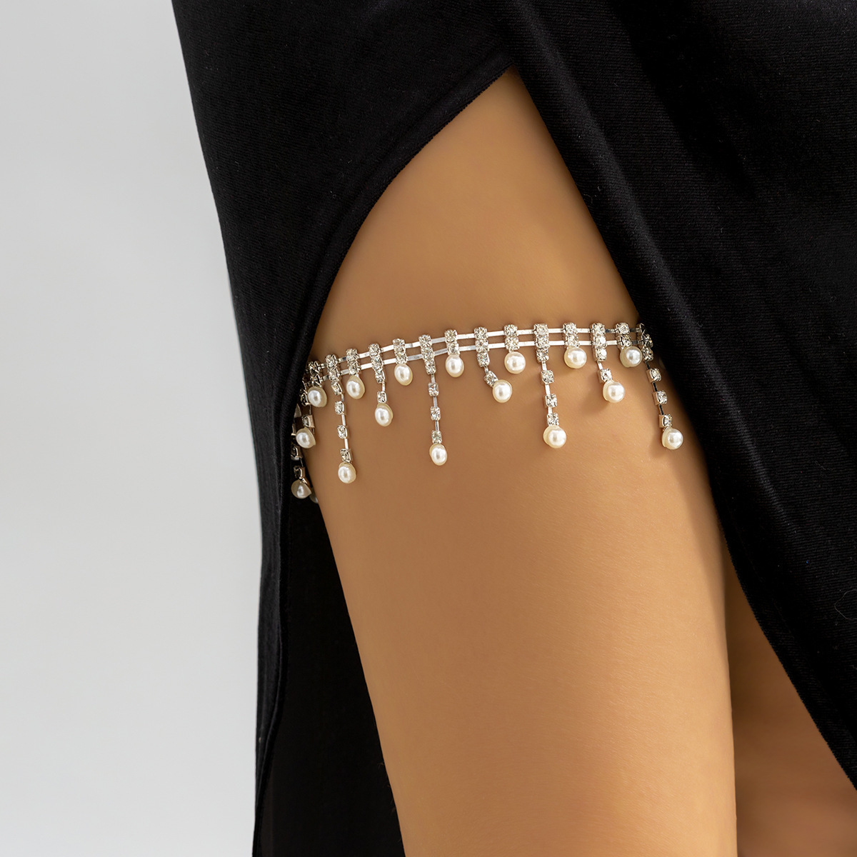 Body Jewelry Leg Chain - Catena per Gambe con Perle e