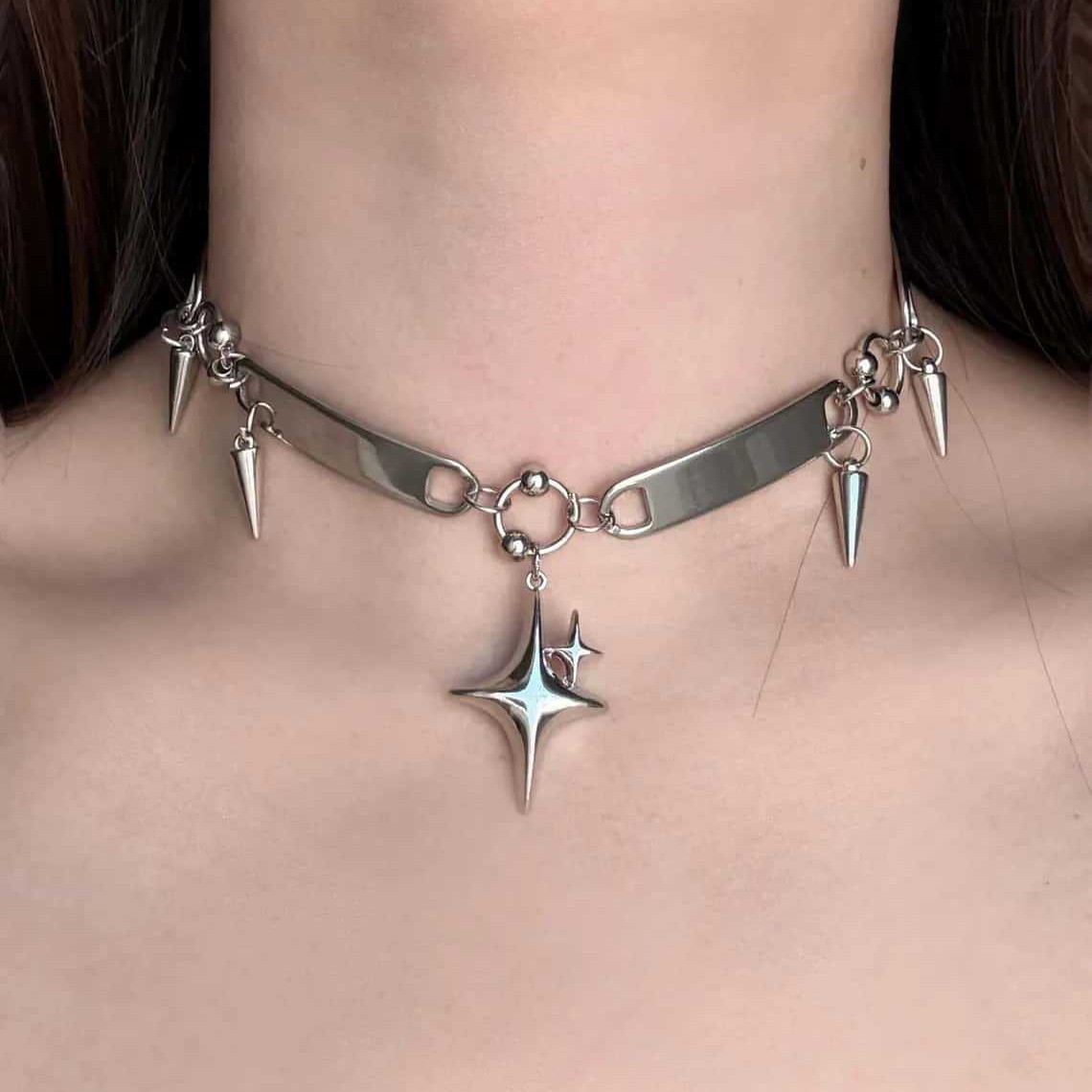 Body Jewelry Y2K - Collana girocollo punk con stelle rivettate,