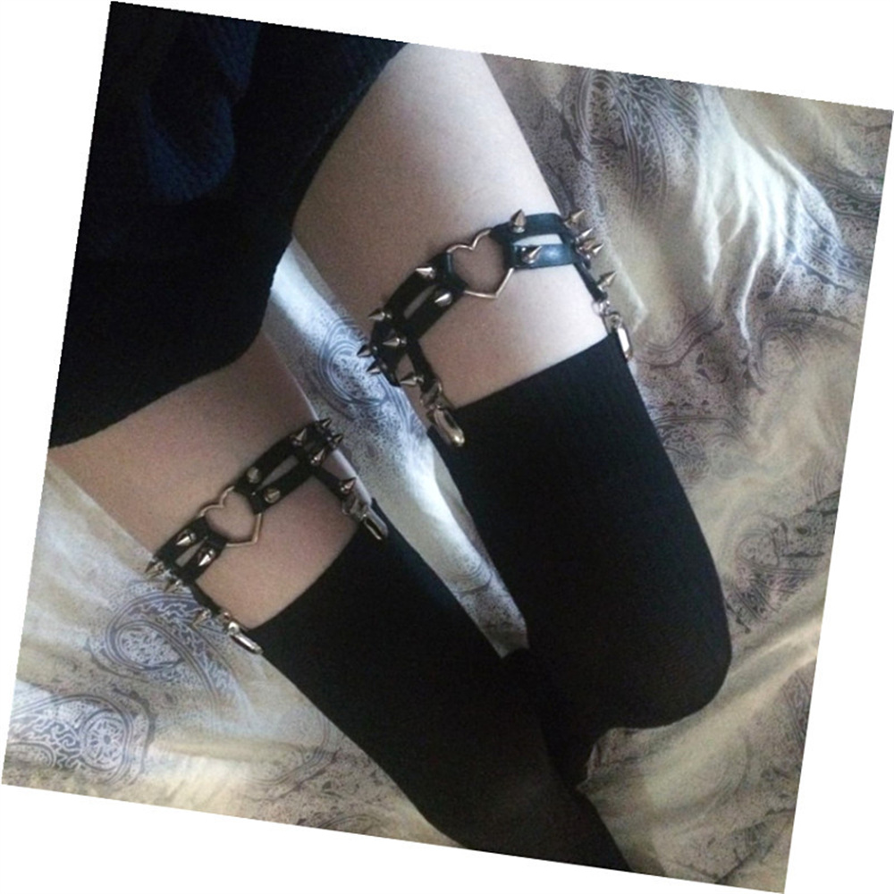1 pz donne punk gotico cuore c - Body Jewelry Leg Chain recensione e prezzo