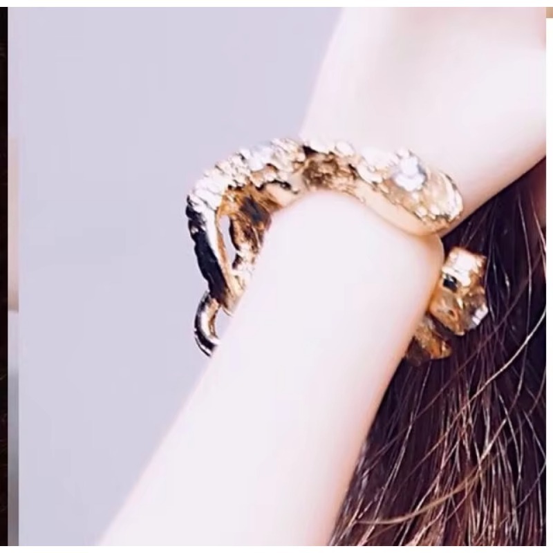 1/6 Scale Metal Bracelet Wrist - Body Jewelry Real Gold recensione e prezzo